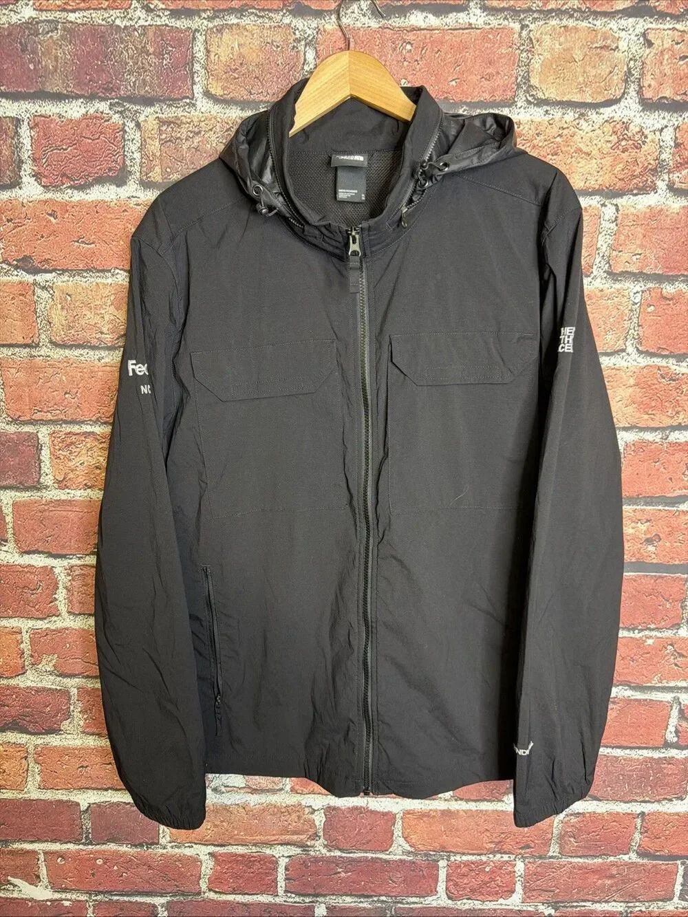 The North Face WindWall Jacket Mens XL Black Softshell Full Zip Company Logo